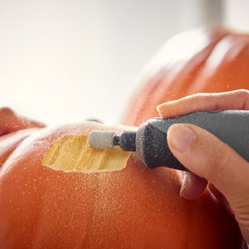 Lav mønstre i halloween græskar